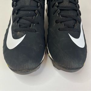 nike alpha shark 2 mid molded